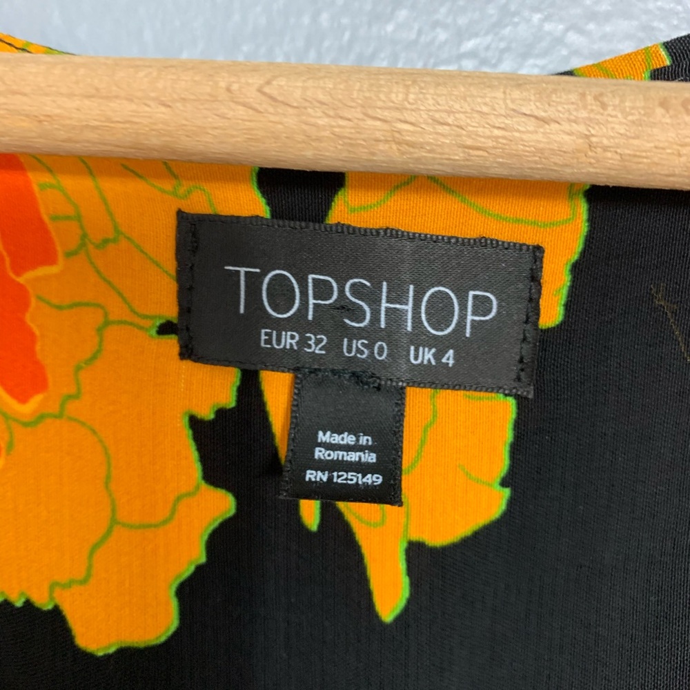 TOPSHOP | bold floral crop wrap top US 0 - Picture 4 of 6
